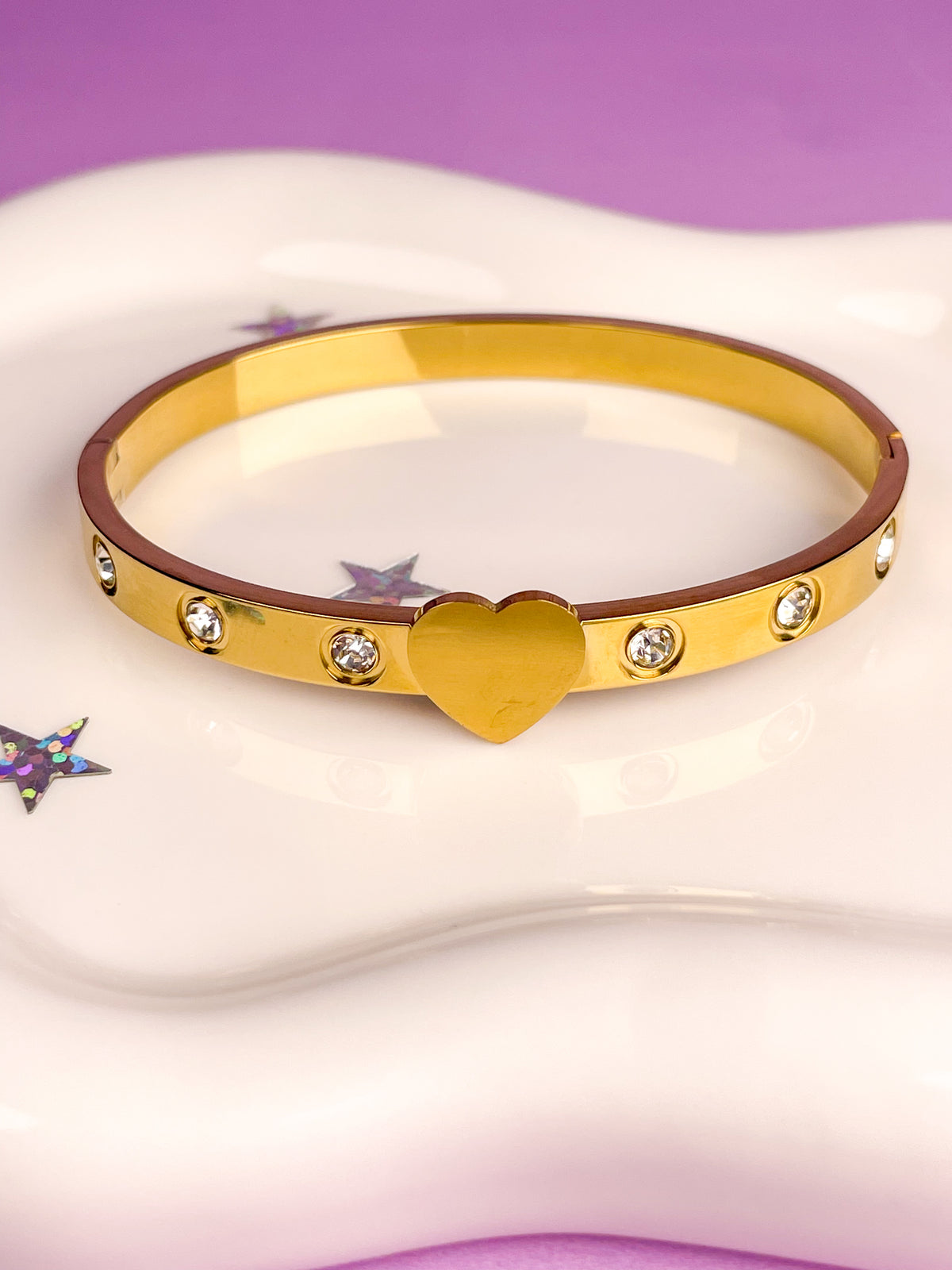 Pulsera rígida corazón dorado con brillantes 