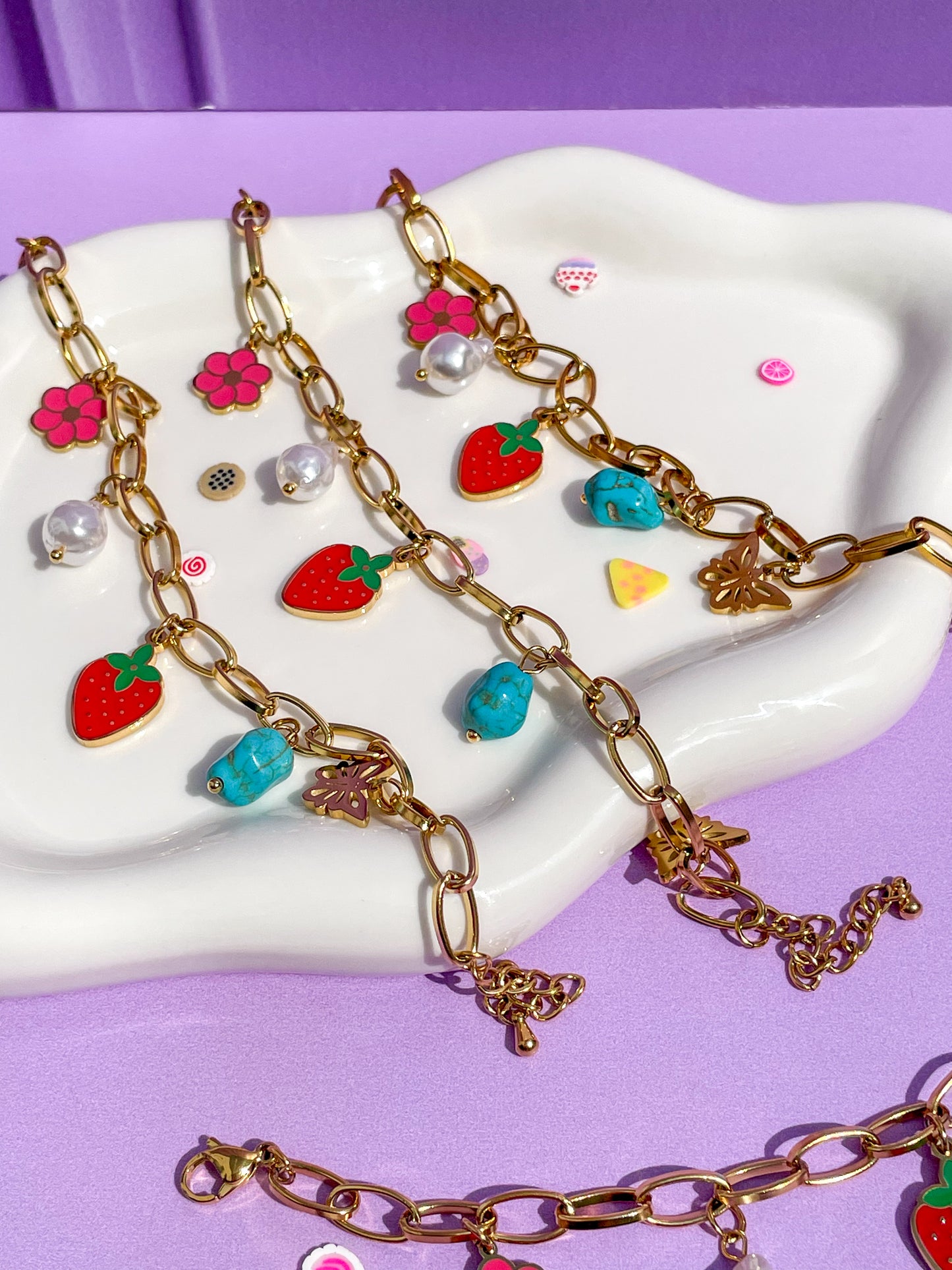 Pulsera charms fresa, flor