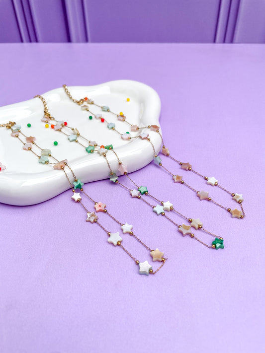 Collar estrellitas tornasol