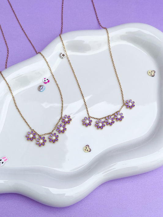 Collar flores moradas