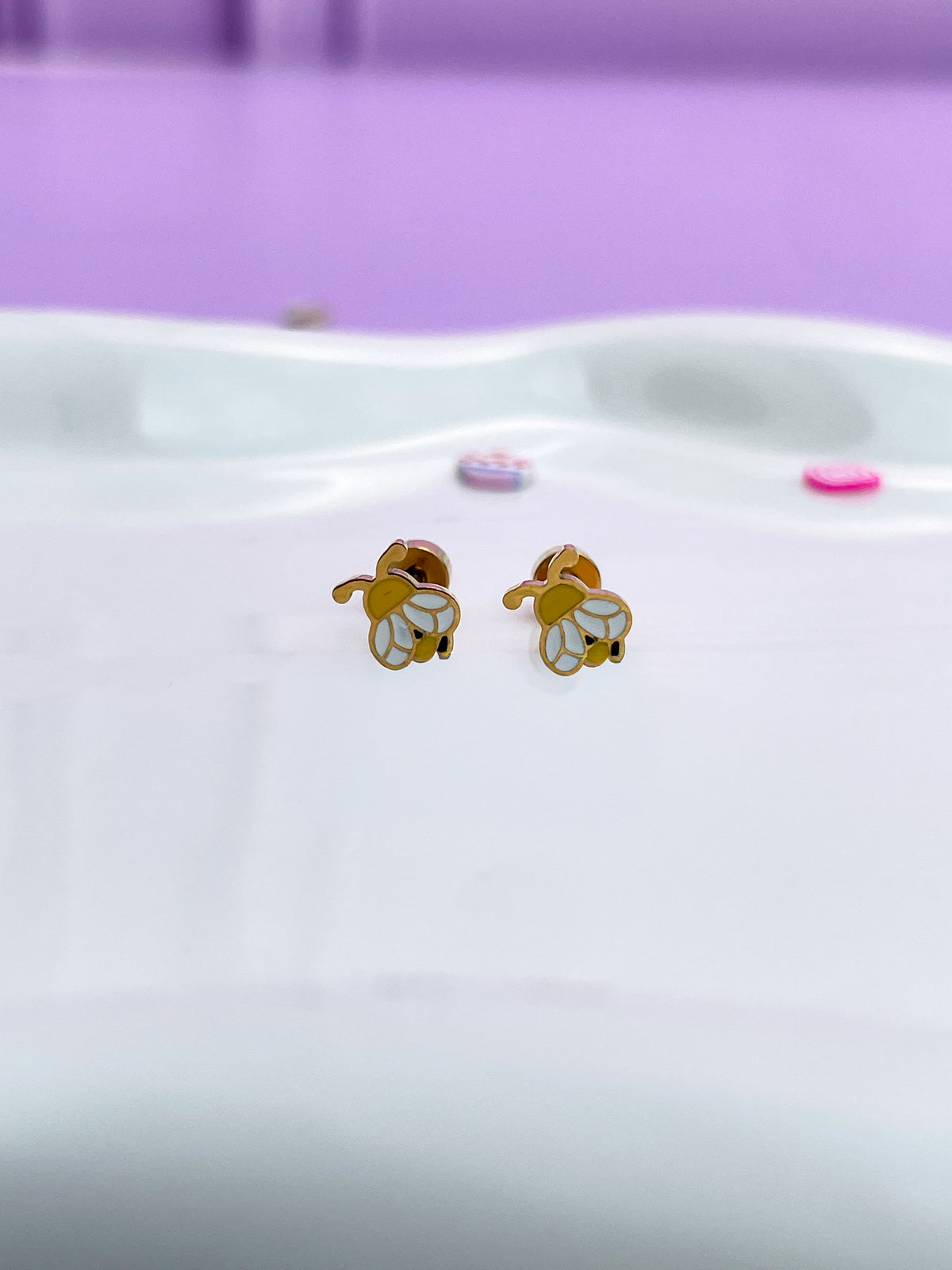 Aretes abejita