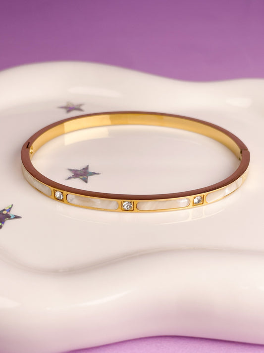 Pulsera rígida perla con brillantes