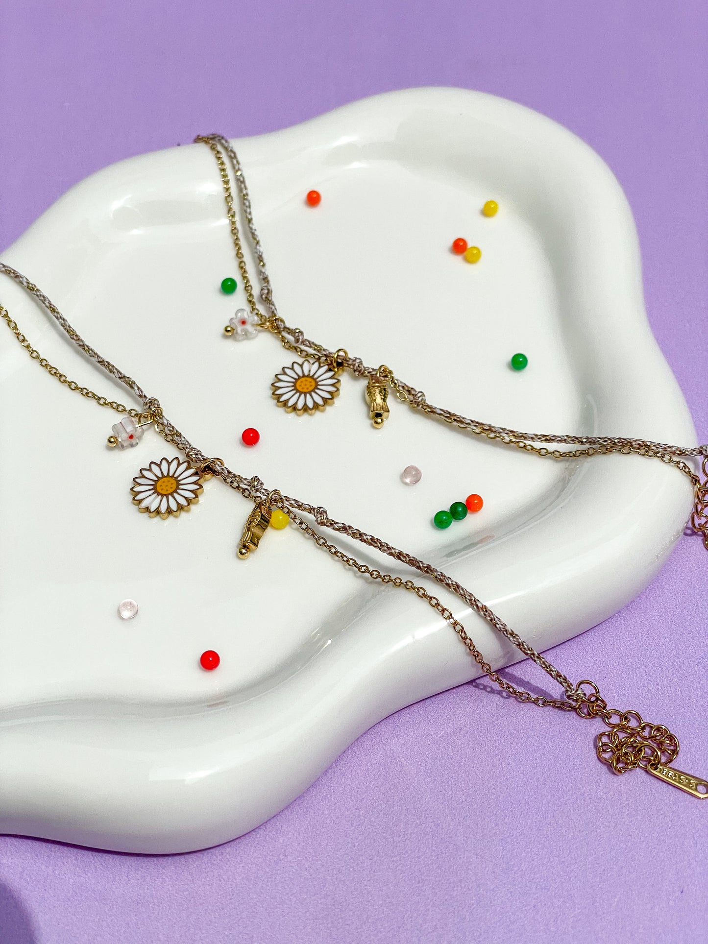 Pulseras hilo blanco/dorado con margarita