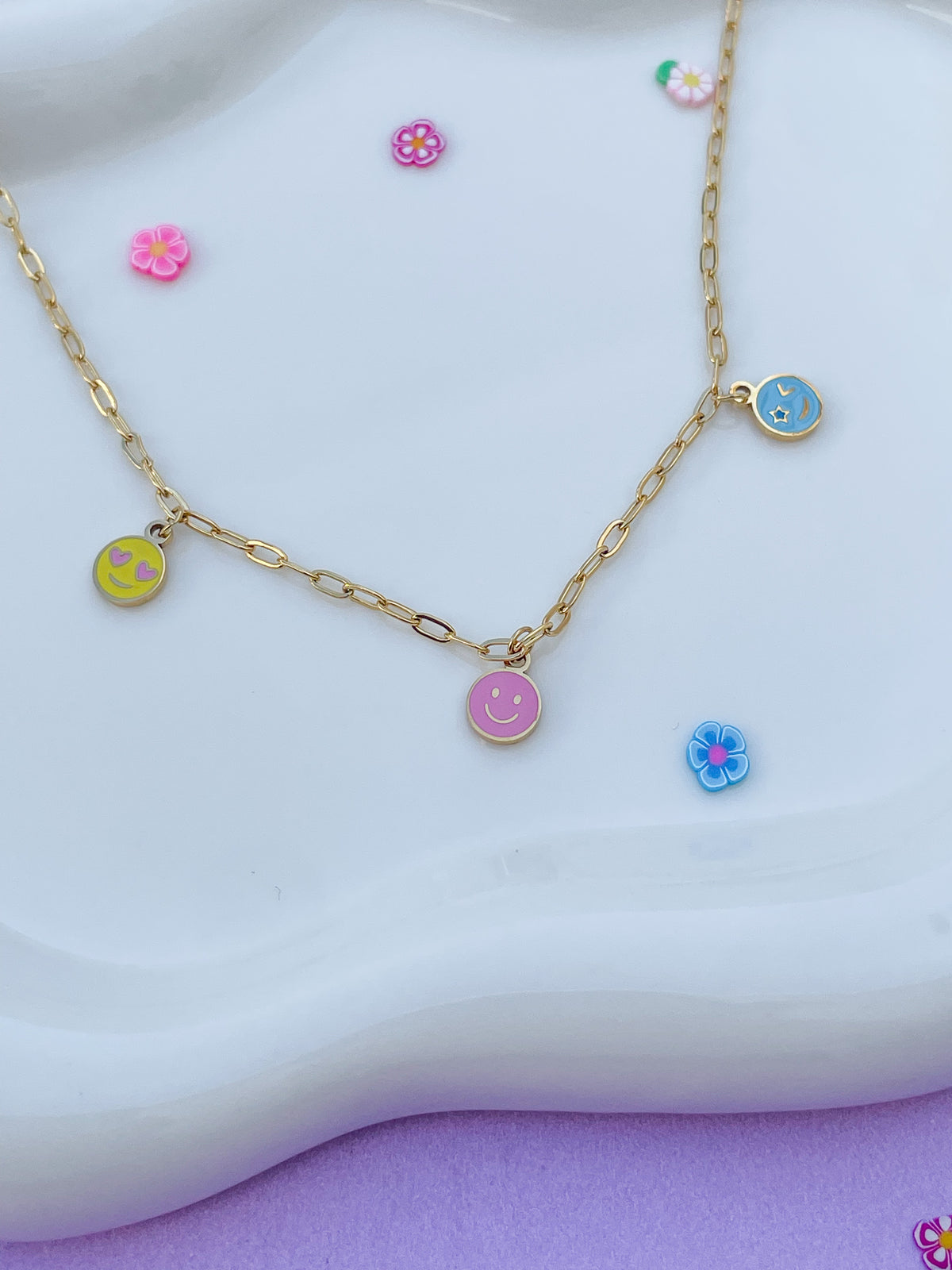 Collar caritas