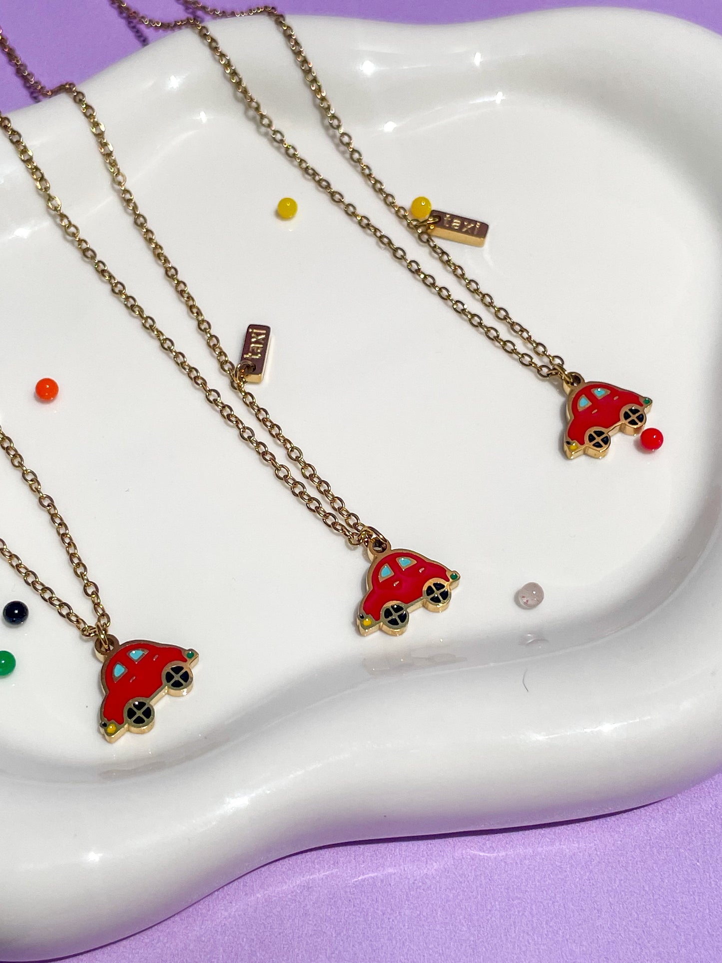 Collar vocho rojo